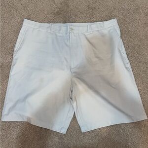 Ben Hogan Men’s Flat Front Golf Shorts Light Khaki Size 44 – Classic Fit